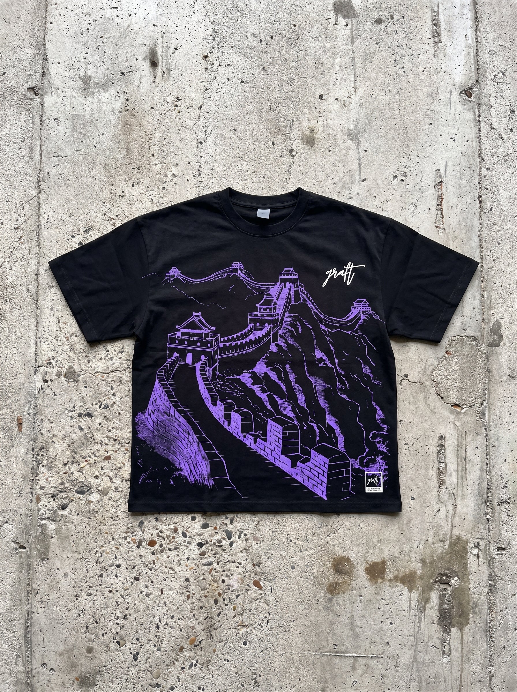 VIOLET WALL TEE