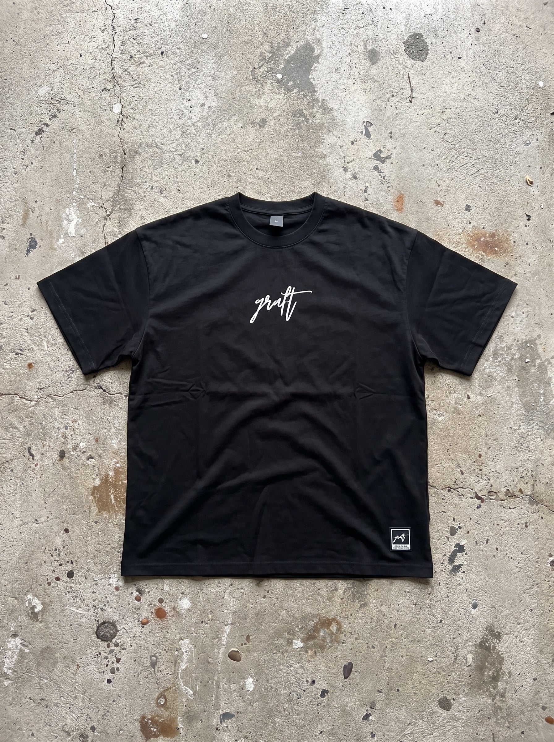 BASIC BLACK GRAFT TEE